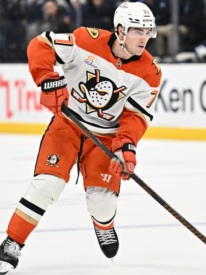 德曾面临财 德曾面临财